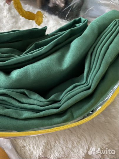 Шторы зеленые новые