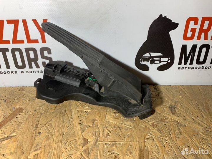 Педаль газа Volkswagen Golf A6 BSE 2009