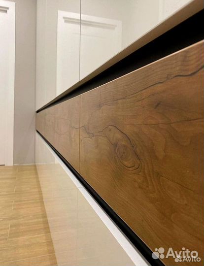 Шкафы в прихожую на заказ фабричного качества