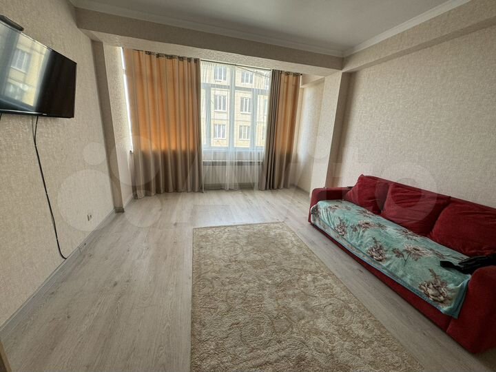 2-к. квартира, 85 м², 4/6 эт.