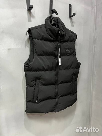 Стильная жилетка Calvin Klein для современных трендов