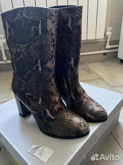 Полусапожки женские 38 размера новые