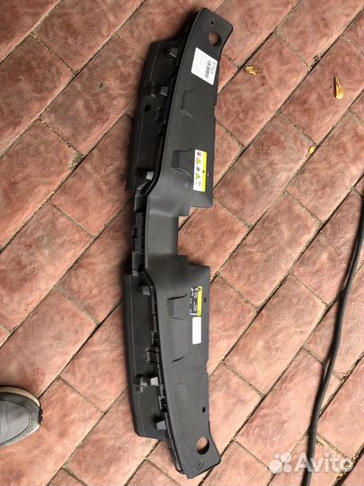 Накладка замка капота skoda Кодьяк