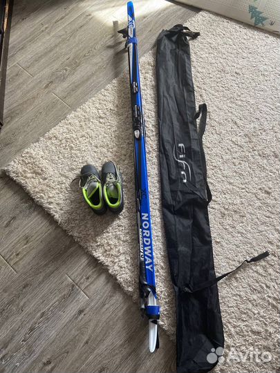 Беговые лыжи