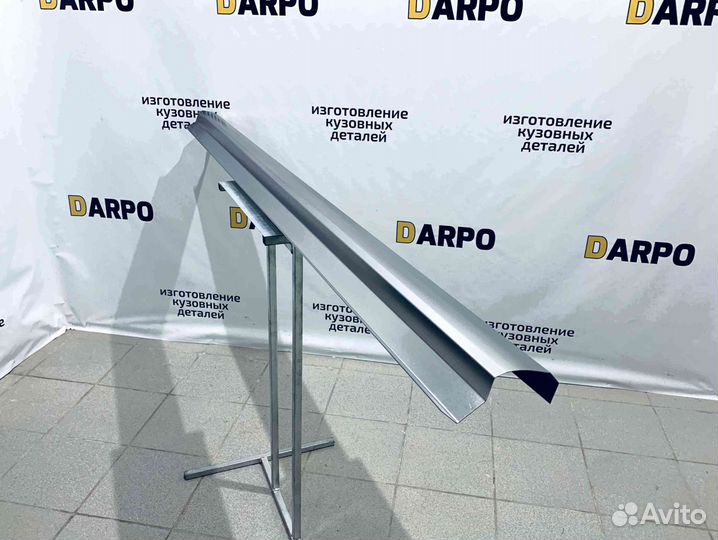 Пороги для Toyota Auris 2006-2012 (E150)