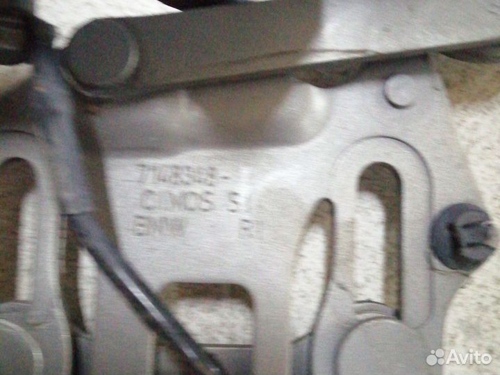 Петля капота на BMW X5E70