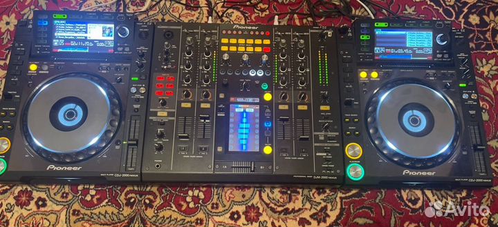 Диджейский комплект DJM- 2000 NXS и CDJ-2000 NXS