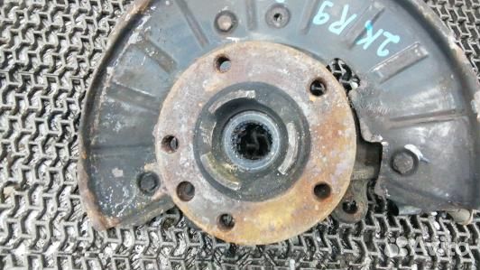 Ступица передняя правая audi Q7 (2KR09N901)