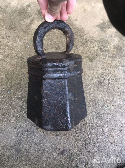 Царская гранёная гиря, 1 пуд (16 кг)