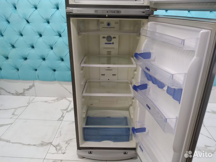 Холодильник Whirlpool ARC 4020/1 IX