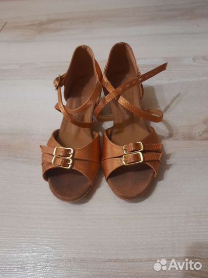 Туфли для бальных танцев