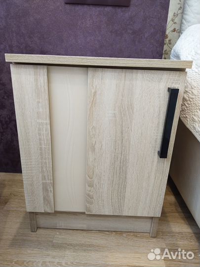 Тумба прикроватная