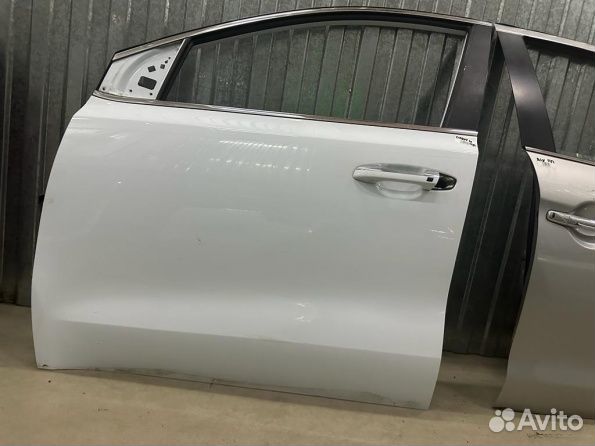 Передняя дверь Киа Спортейдж 4