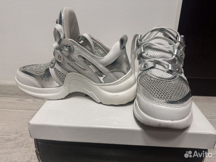 Кроссовки женские pierre cardin