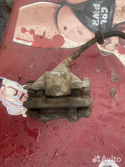 Передний правый супорт ока