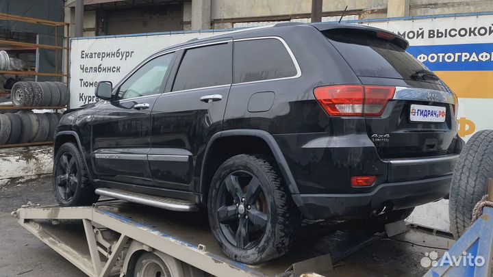 Коврик багажника Jeep Grand Cherokee (WK2)