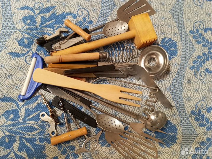 Ложки, вилки, ножи, кухинвентарь