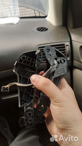 Кнопки руля Toyota Avensis 250кузов