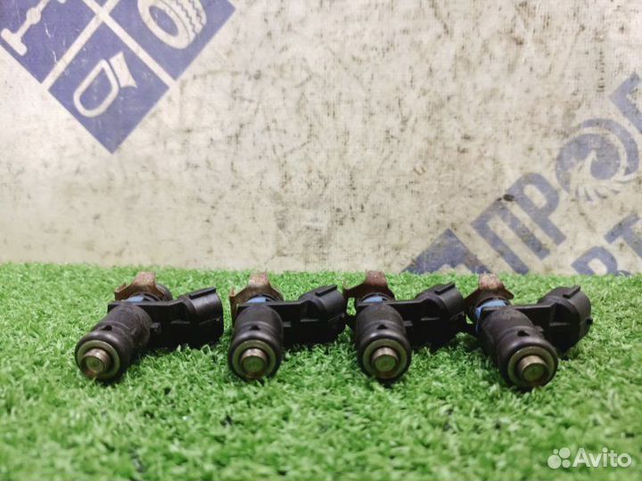 Форсунка Volkswagen Polo седан 1.6 CFN 2013