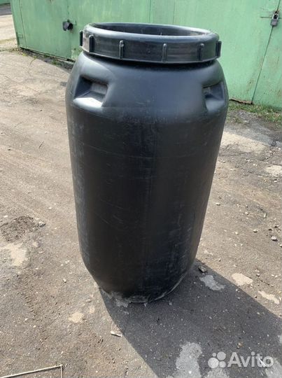 Бочки пластиковые 260 л пищевые