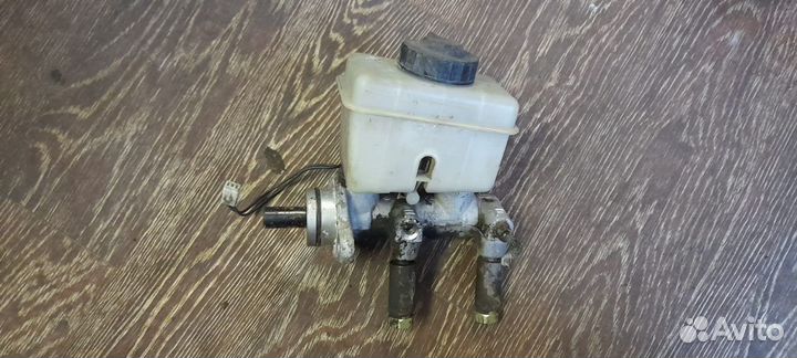 Гтц с бачком Kia Sephia