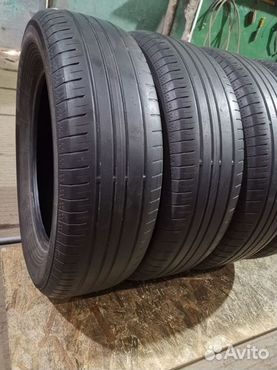 Yokohama BluEarth AE50 SUV 215/65 R17