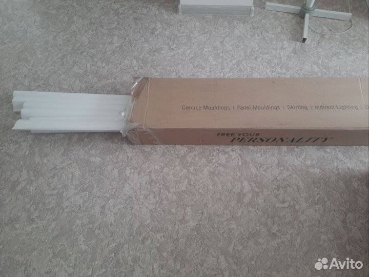 Потолочный плинтус полиуретан