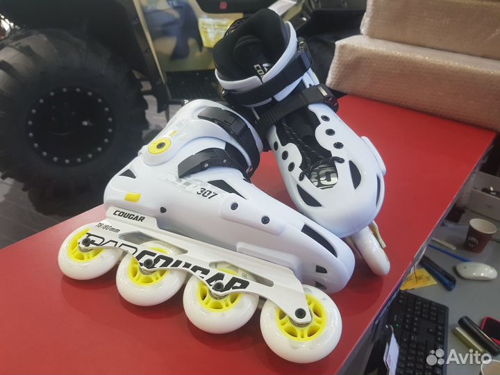 Роликовые коньки Cougar (белые)