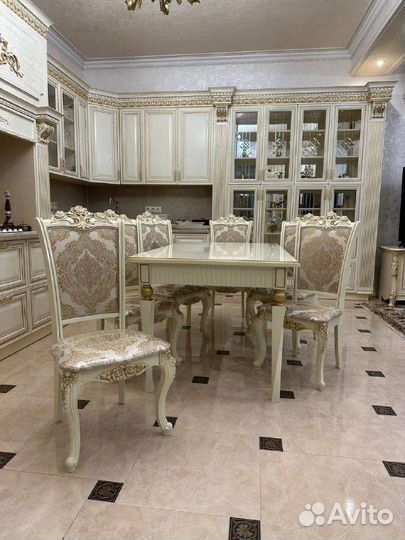 Стол и Стулья