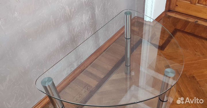 Столик стеклянный