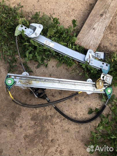 Стеклоподъемник Гранта Калина