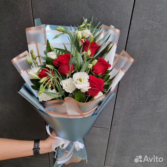 Флорист, продавец-консультант в магазин