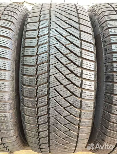 Continental ContiVikingContact 6 235/55 R17 99H