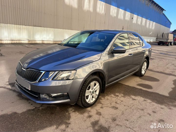 Skoda Octavia 1.6 AT, 2017, битый, 37 800 км