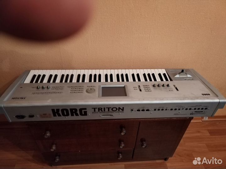 Синтезатор Korg Triton