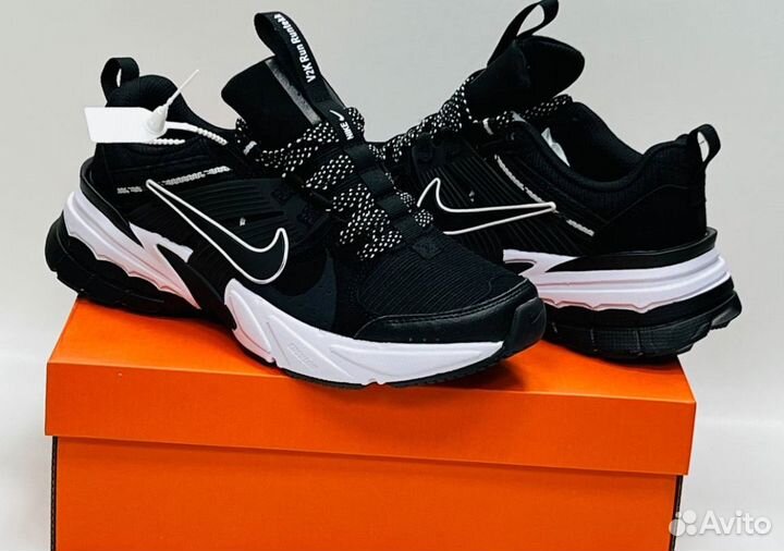 Nike Air Heights Black