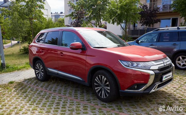 Mitsubishi Outlander 2.0 CVT, 2018, 93 200 км