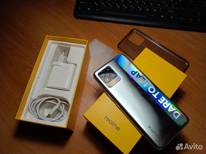 Телефон Realme 8 6/128 amoled