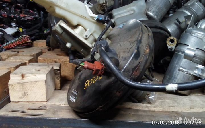 Вольво S40 вакуумный усилитель 31341827