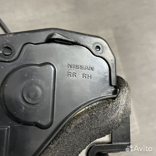 Замок двери RR RH Nissan Tiida C11 82500EU50A