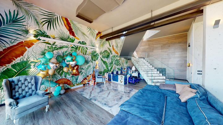 Дом 760 м² на участке 10 сот.