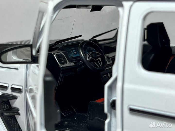 Mercedes-benz G63 AMG Brabus 1:24