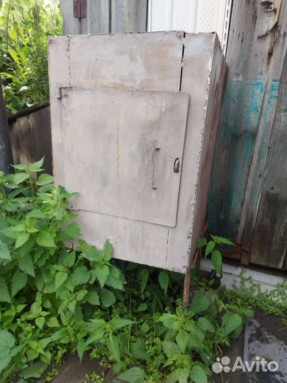 Шкаф металлический сейф