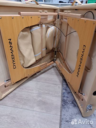 Кушетка массажная складная с отверстием