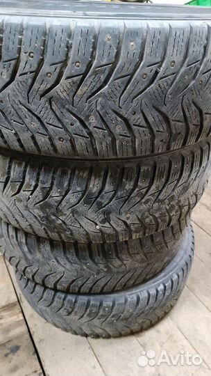 Kumho WinterCraft SUV Ice WS31 245/70 R16