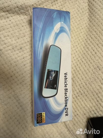 Зеркало с камерой заднего вида