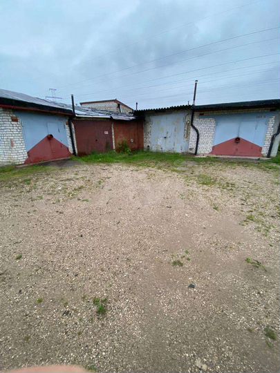Гараж, > 30 м²