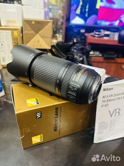 Объектив Nikon AF-S VR Zoom-Nikkor 70-300mm