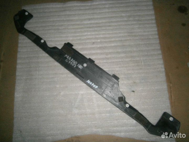 Накладка заднего спойлера Land Cruser Prado 150 76