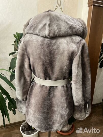 Шуба мутоновая с норкой 46 размер